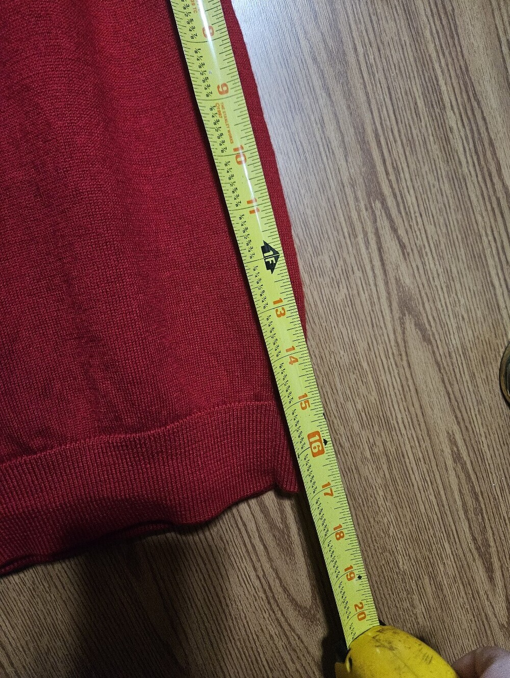 Hart Schaffner Marx Sweater Vest Mens Red 100% Fine Merino Wool V Neck Size Med! - Picture 5 of 6